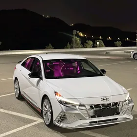 Hyundai Elantra 2023