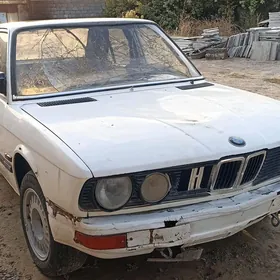 e28 parok bamper M//
