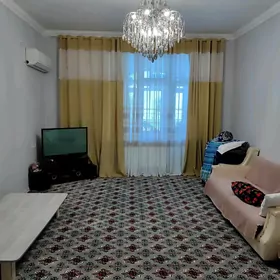 Элитка 3 комн. 1 этаж.