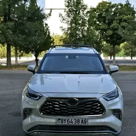 Toyota Highlander 2020