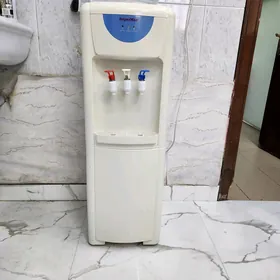 Кулер для воды.