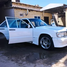 Mercedes-Benz 190E 1989