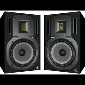 BEHRINGER truth B3031A Studio