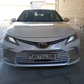 Toyota Camry 2022