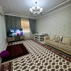 Mir8 Maskowski pakazatelni dom