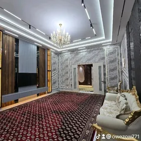 13 TAPGYR LUX 3 KOMNAT