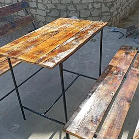 Скамейка со столом