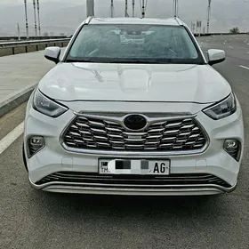 Toyota Highlander 2020