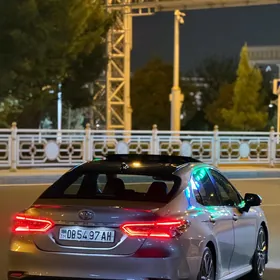 Toyota Camry 2021