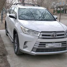Toyota Highlander 2015