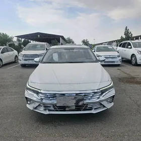 Hyundai Elantra GT 2025