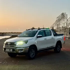 Toyota Hilux 2022