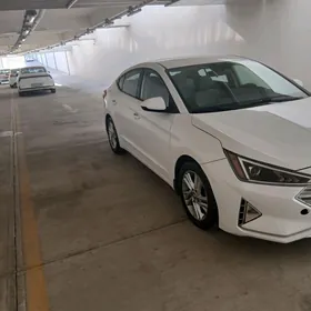 Hyundai Elantra 2020