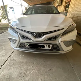 Toyota Camry 2022