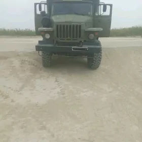 Ural 5557 2000