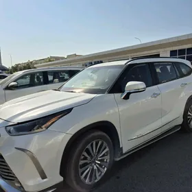 Toyota Highlander 2022