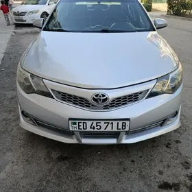 Toyota Camry 2014