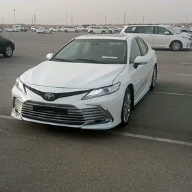 Toyota Camry 2022