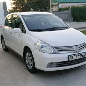 Nissan Versa 2010