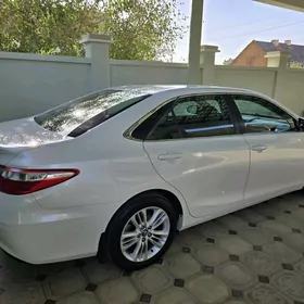 Toyota Camry 2016