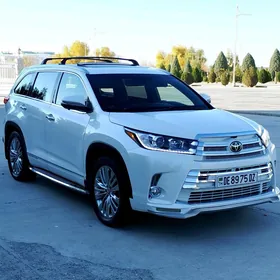 Toyota Highlander 2019