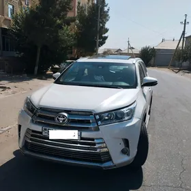 Toyota Highlander 2018