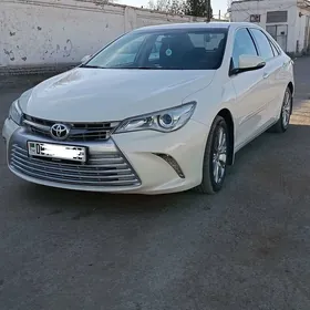 Toyota Camry 2017