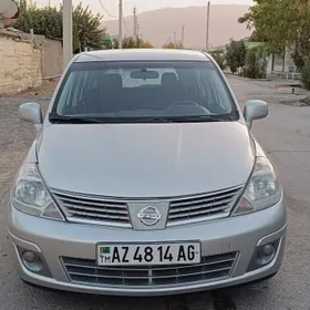 Nissan Versa 2010
