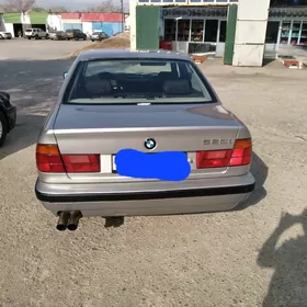 BMW 525 1989