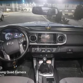 Toyota Tacoma 2017