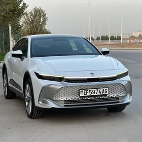 Toyota Crown 2023