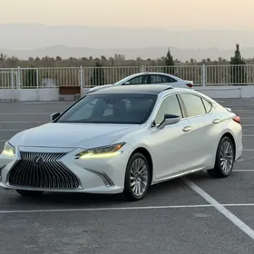 Lexus ES 350 2019
