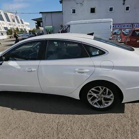 Hyundai Sonata 2022