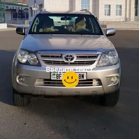Toyota Fortuner 2008