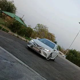 Toyota Camry 2018