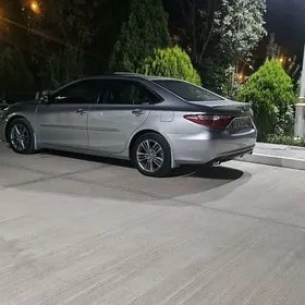 Toyota Camry 2015