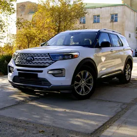 Ford Explorer 2021