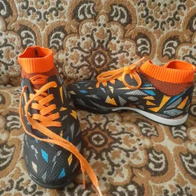 кросовки для футбола