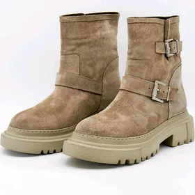 Демисезонные женские сапоги