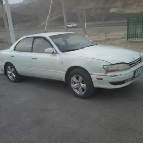 Toyota Vista 1990