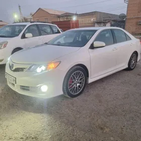 Toyota Camry 2014