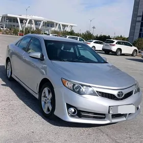 Toyota Camry 2013