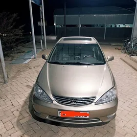 Toyota Camry 2004