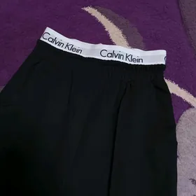 calvin klein balak futbolka