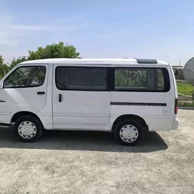 Toyota Hiace 1999