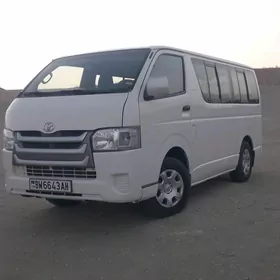 Toyota Hiace 2005