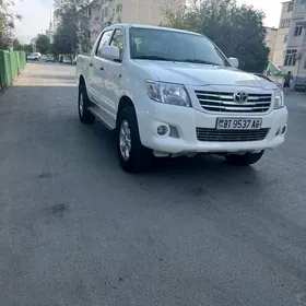 Toyota Hilux 2012