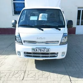 Kia Bongo 2025