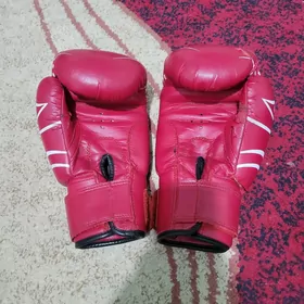 Boks ellik venum