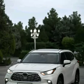Toyota Highlander 2020